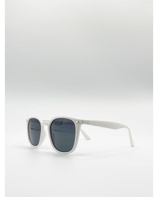SVNX White Classic Preppy Square Sunglasses With Key Hole Nosebridge
