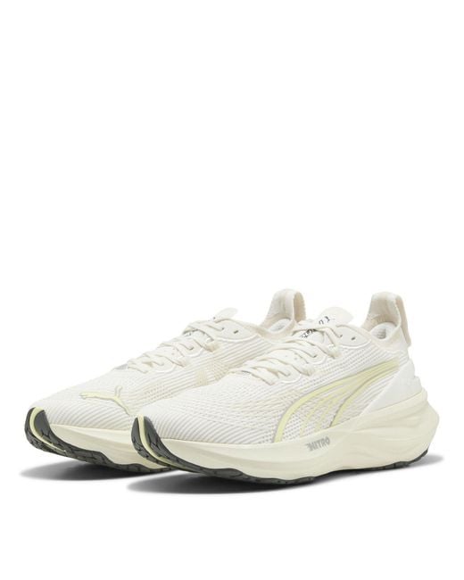 PUMA White Foreverrun Nitro 2 Everyday Stable Road Running Shoes for men