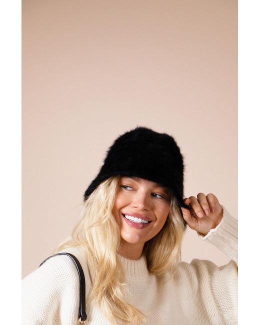 SVNX Black Soft Seamless Bucket Hat