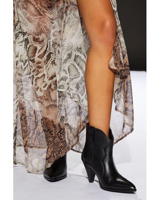 Runway Black 1.8.1.8 Leather Western Boots