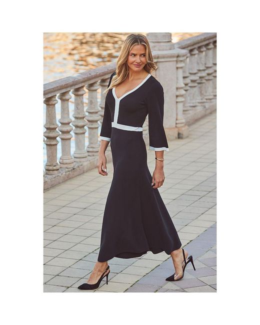 Sosandar Gray Contrast Trim Fit & Flare Knitted Midi Dress