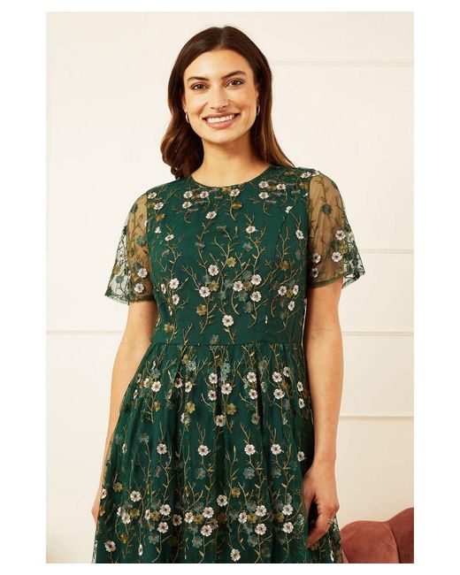 Yumi' Green Embroidered Floral Skater Dress