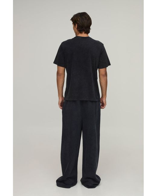 BoohooMAN Black Essential Washed Regular Fit Front Pocket T-Shirt for men