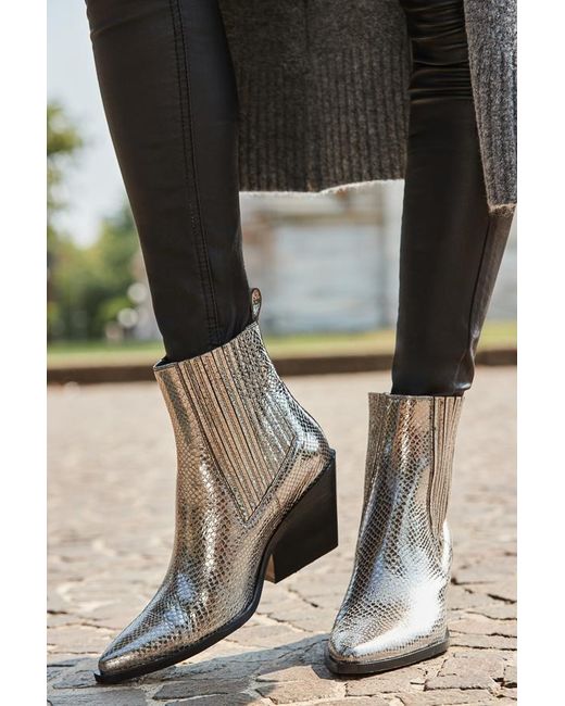 Sosandar Black Leather Western Stack Heel Boots