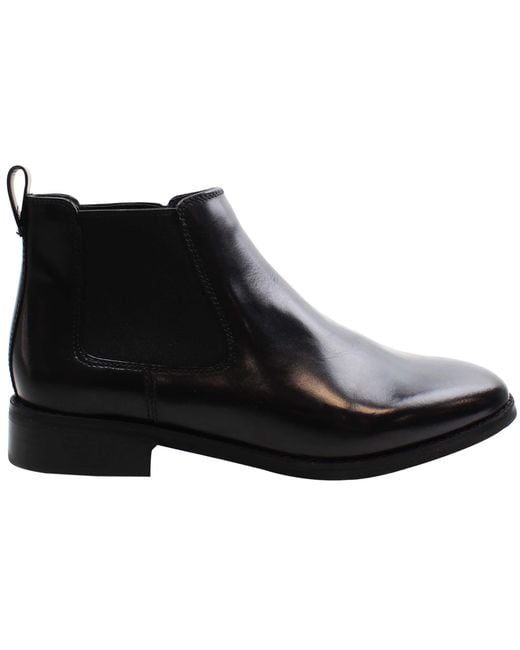 Clarks Black Ria Chelsea Boots