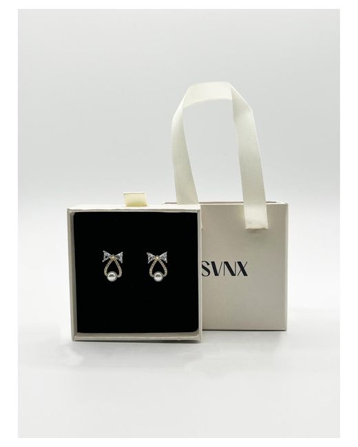 SVNX White Studded Bow Earrings With Hanging Pearl