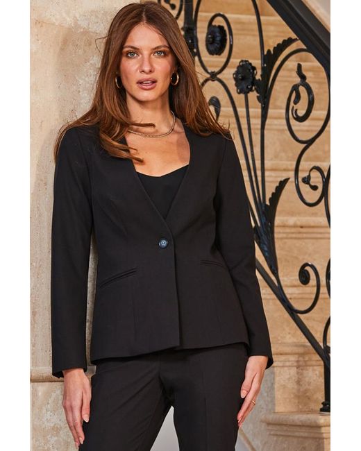 Sosandar Black Collarless Blazer