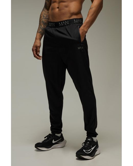 BoohooMAN Black Active Performance Tapered Stretch Jogger for men