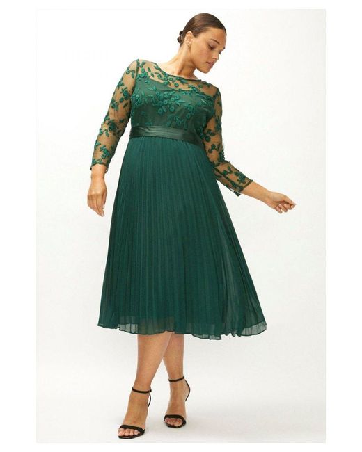 Coast Green Plus Size Embroidered Long Sleeve Midi Dress