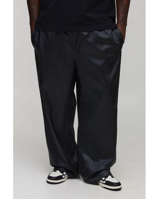 BoohooMAN Black Plus Pleated Pu Relaxed Fit Trousers for men