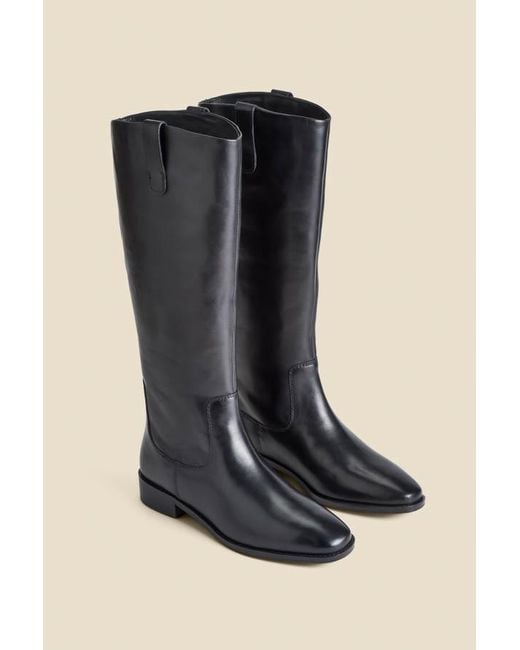 Sosandar Black Square Toe Flat Leather Boots