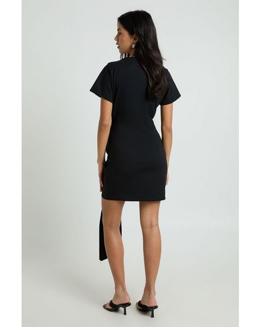Boohoo Black Trim Belted Cap Sleeve Dress