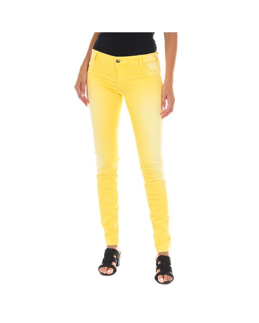 Met Broek X-jessica in het Yellow