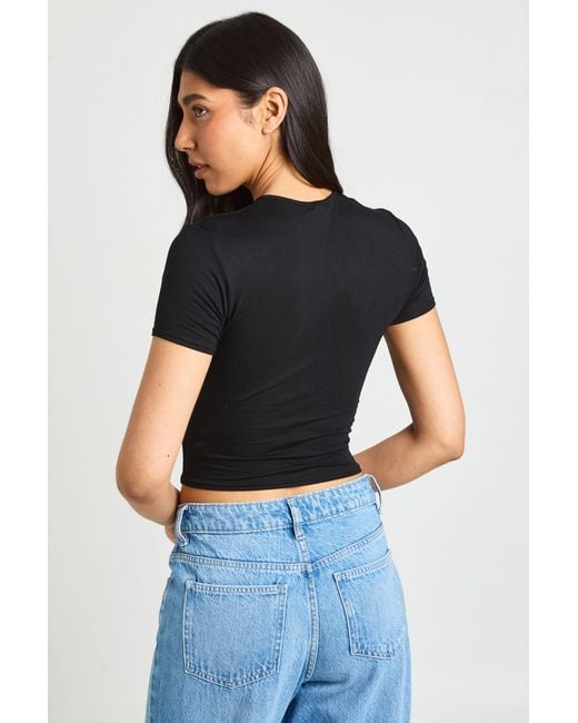 Boohoo Black Tall Basic Short Sleeve Crew Neck Crop Top
