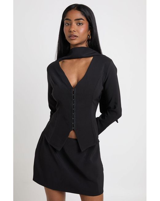 Boohoo Black Fitted Hook And Eye Blazer And Mini Skirt Co-Ord