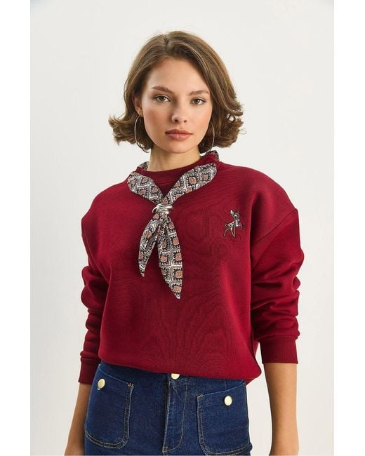 Bianco Lucci Embroidered Crew Neck Sweatshirt