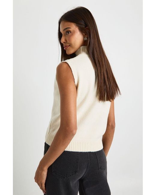 Boohoo White Collar Detail Soft Knit Knitted Vest