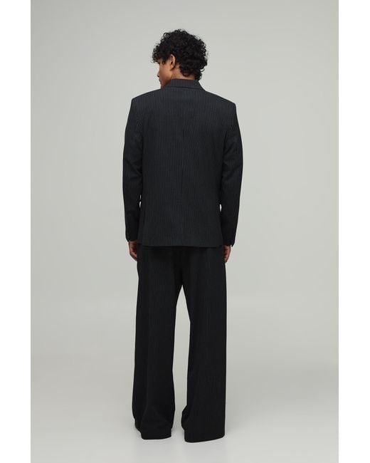 BoohooMAN Black Tailored Pinstripe Pleat Front Wide Fit Suit Trousers