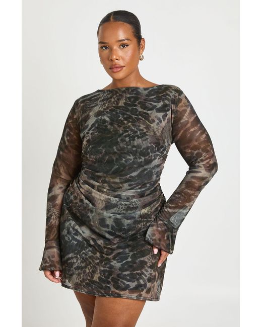 Boohoo Gray Plus Large Floral Ruched Mini Shift Dress