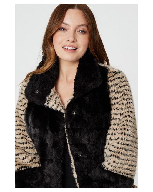 Izabel London Black Striped Faux Fur 3/4 Sleeve Jacket