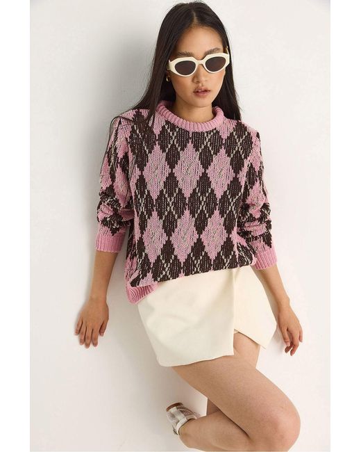 Bianco Lucci Pink Crew Neck Knitted Sweater With Diamond Pattern