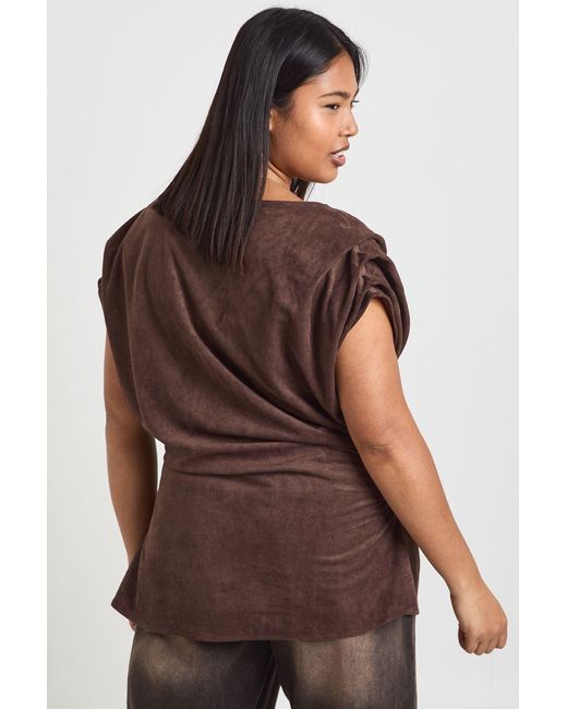 Boohoo Brown Plus Suede Ruched Short Sleeve Top