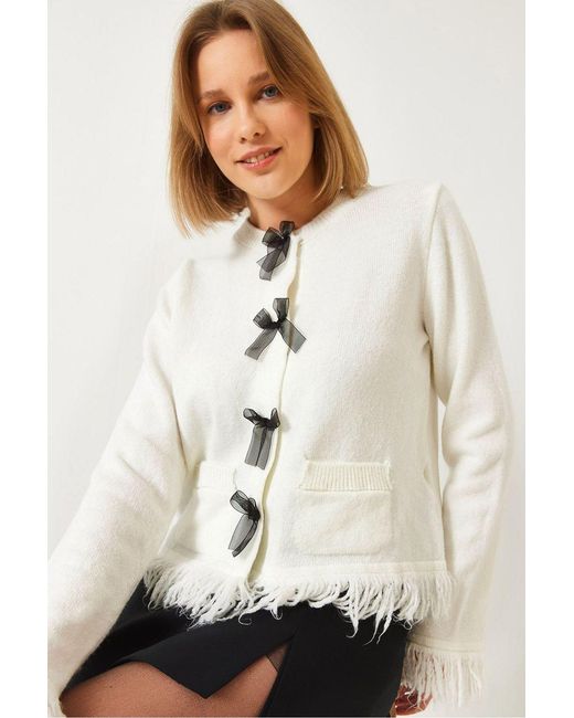 Bianco Lucci White Frilly Ribbed Knit Cardigan With Button Closure