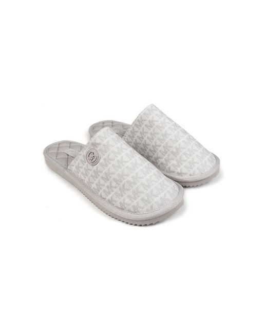 Janis Slippers