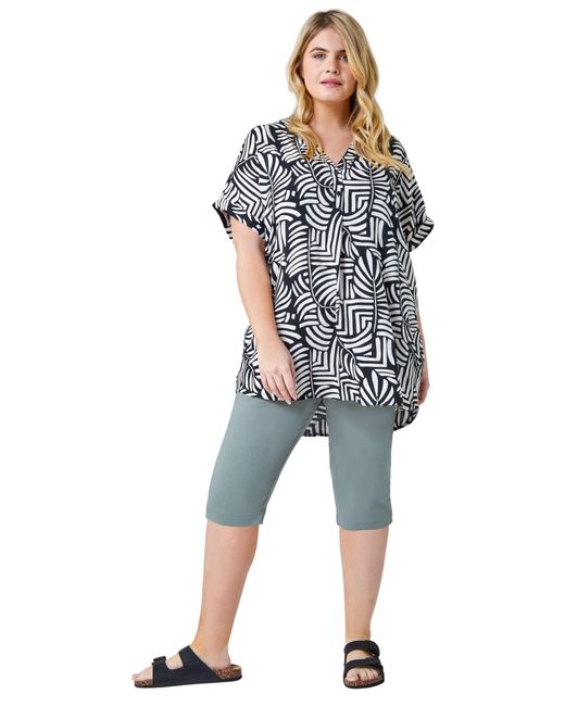 Roman Curve Blue Knee Length Elastic Waist Stretch Shorts