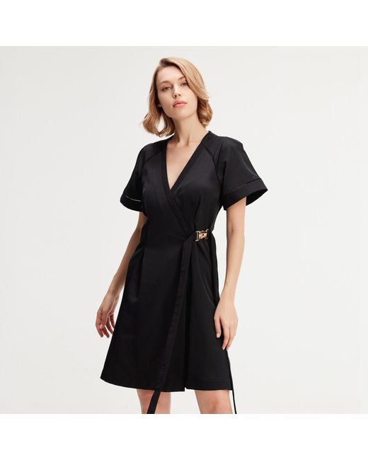 Smart & Joy Black Minimalistisches Wickelkleid