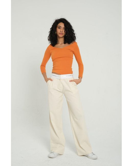 Hiccup White High Waist Pleated Trousers With A Belt Detail