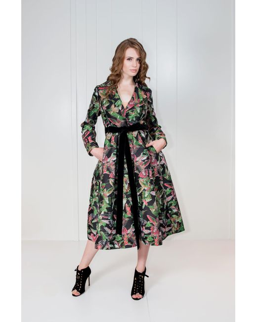 Lily Was Here Black Elegant Coat With Embroidered Jacquard