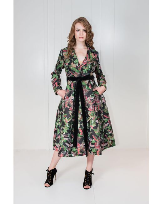 Lily Was Here Black Elegant Coat With Embroidered Jacquard