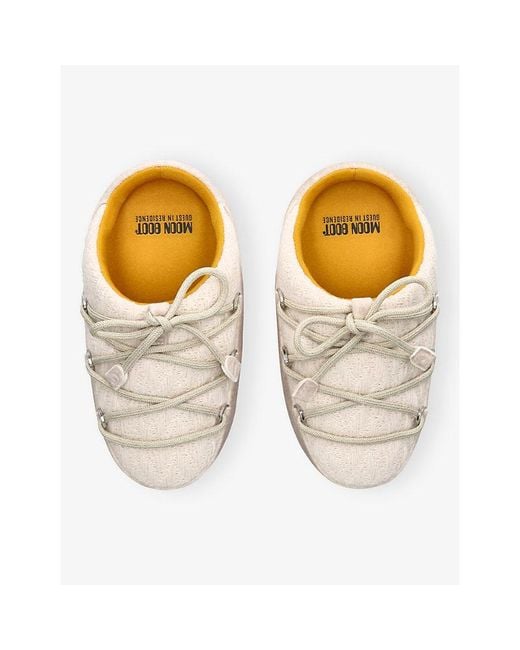 Moon Boot White X Guest