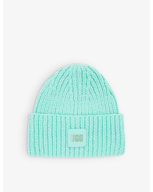 UGG Logo-patch Knitted Beanie Hat in Blue | Lyst