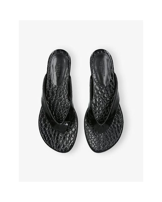 Le Monde Beryl Black Thong Leather Sandals