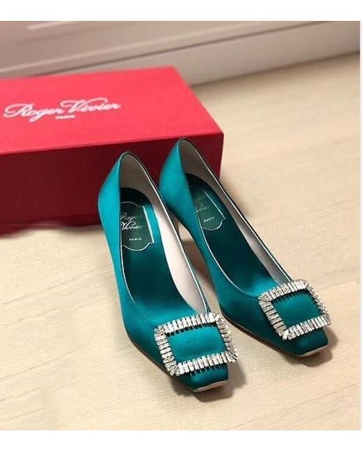 Roger Vivier Green Trompette Crystal Diamond-Button Heels