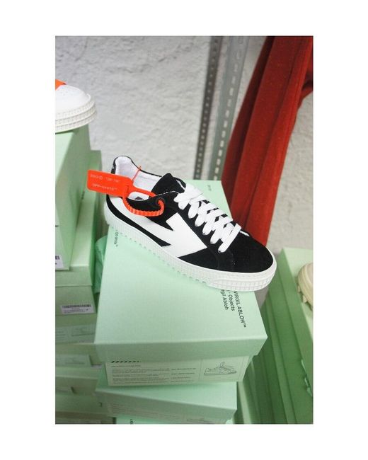 Off-White c/o Virgil Abloh White Arrow Low-Top Sneakers