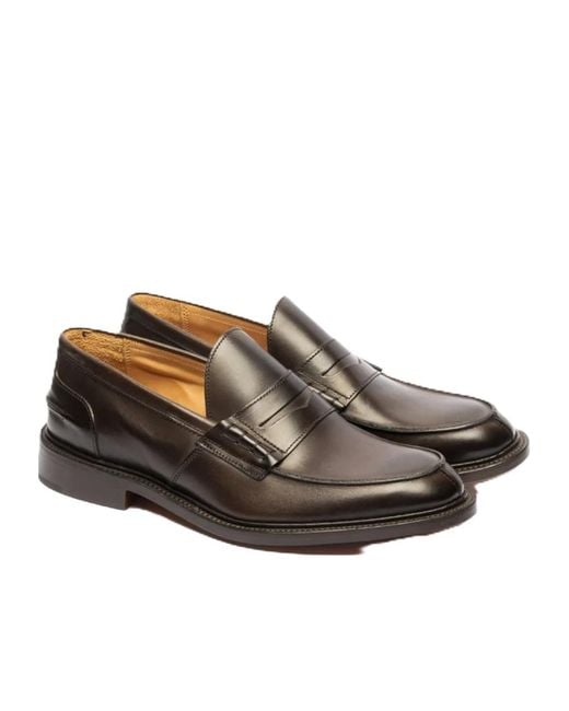 Tricker's Brown Round-Toe Business Casual Shoes for men