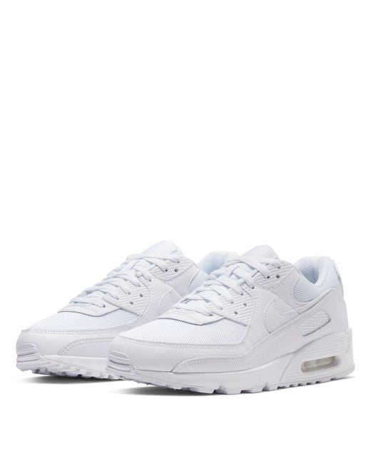 Nike White Retro Sports Shoes for men
