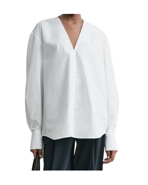 Totême  White Totême Box-Pleat Detailed V-Neck Blouse
