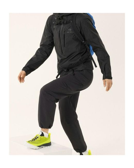 Arc'teryx Black Alpha Gore-Tex Lightweight Hooded Jacket