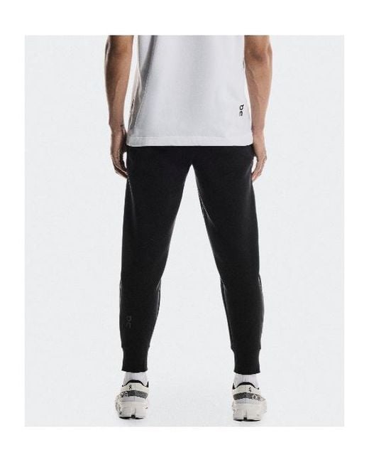 On Shoes Black Focus Tech Sweatpants for men