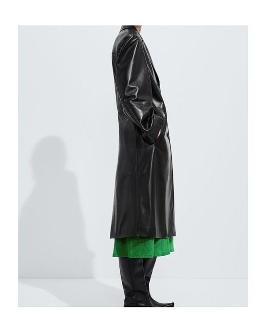 Bottega Veneta Black Long-Sleeved Leather Coat