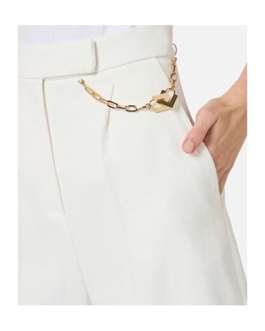 Elisabetta Franchi White Chained Detailed Pleated Shorts
