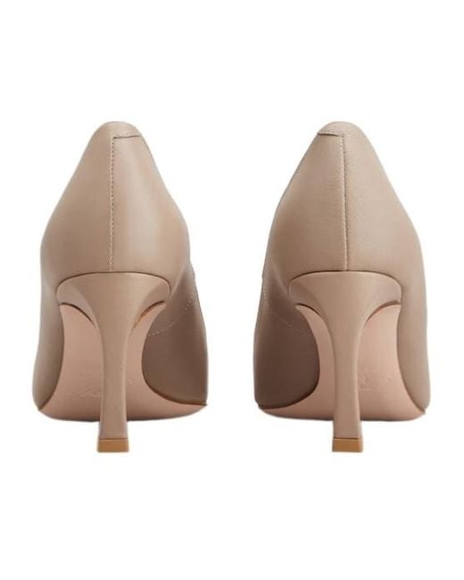 Roger Vivier Natural Trompette Pumps