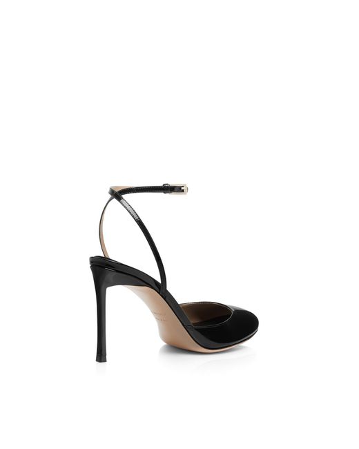 Tom Ford White Selen Round-Toe Pumps