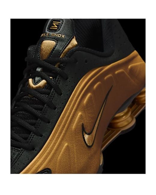 Nike Brown Shox R4 Lace-Up Sneakers for men