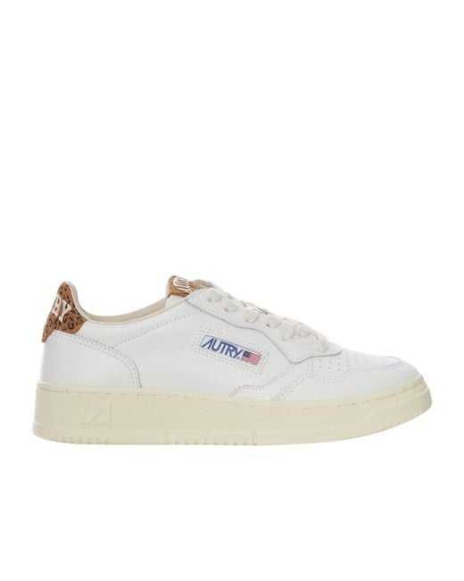 Autry White Medalist Low-Top Sneakers