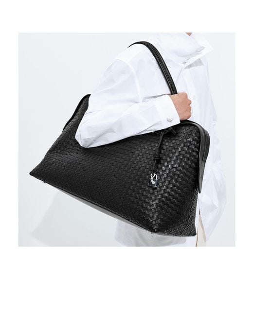 Bottega Veneta Black Vaporetto Intrecciato Tote Bag for men